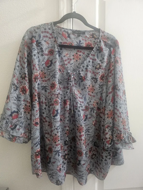 Sanctuary Blue Floral Tie-Front Tunic with Red Accents - Picture 2 of 5